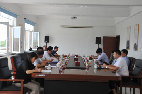 農業部及び省?市の各級指導者が当社に調査钻研に来た